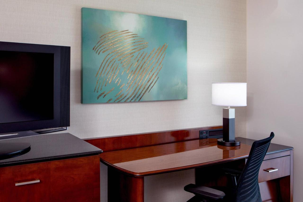 Delta Hotels By Marriott Chesapeake Norfolk Екстериор снимка